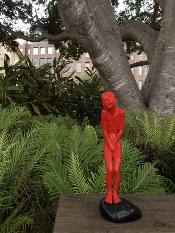 Chen Wenling, Shy Boy, 2013, bronze, car paint, ed of 999, 30x11x9cm, outdoor